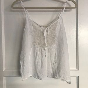 Flowy White Tank w/lace
